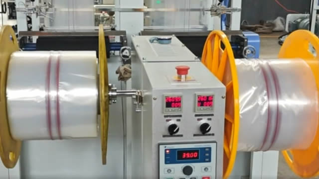 Extrusión de película con cremallera pre-aplicada, solución de empaquetado listo para cremallera